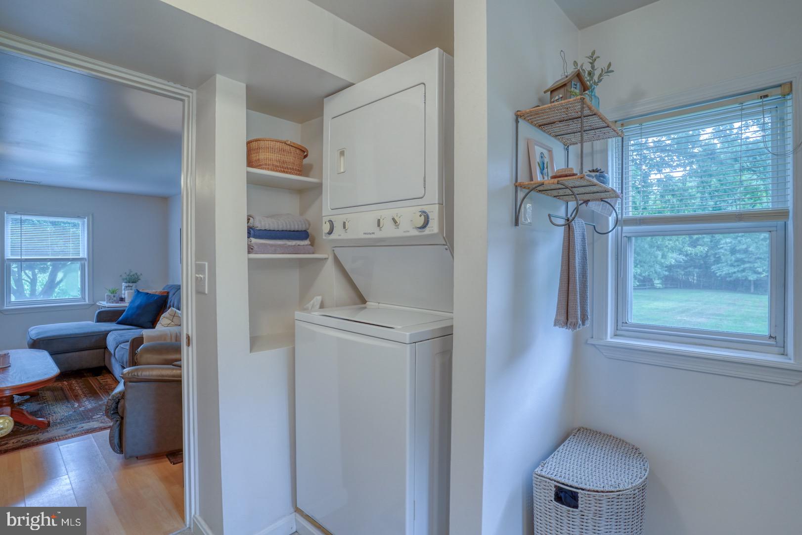 216 Flat Iron Square Rd