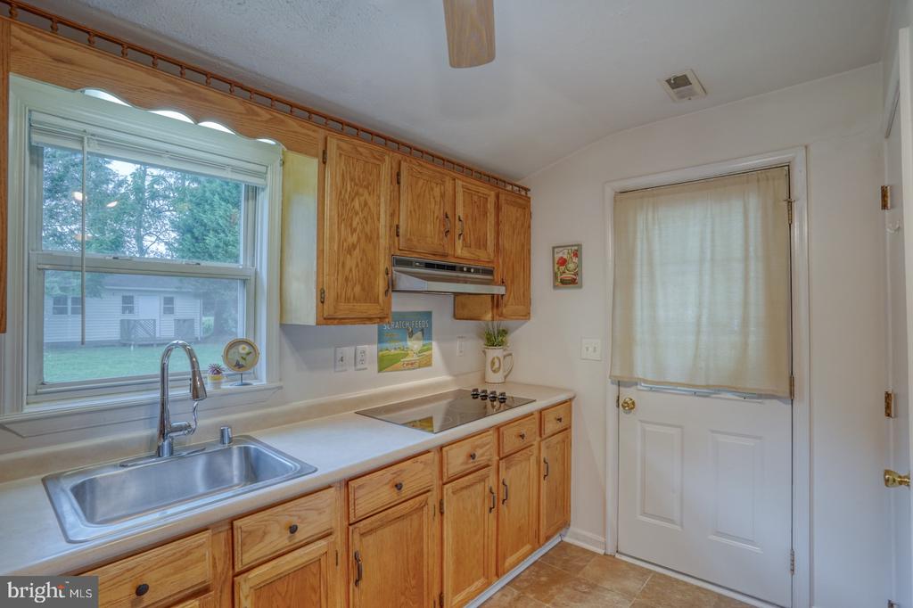 216 Flat Iron Square Rd