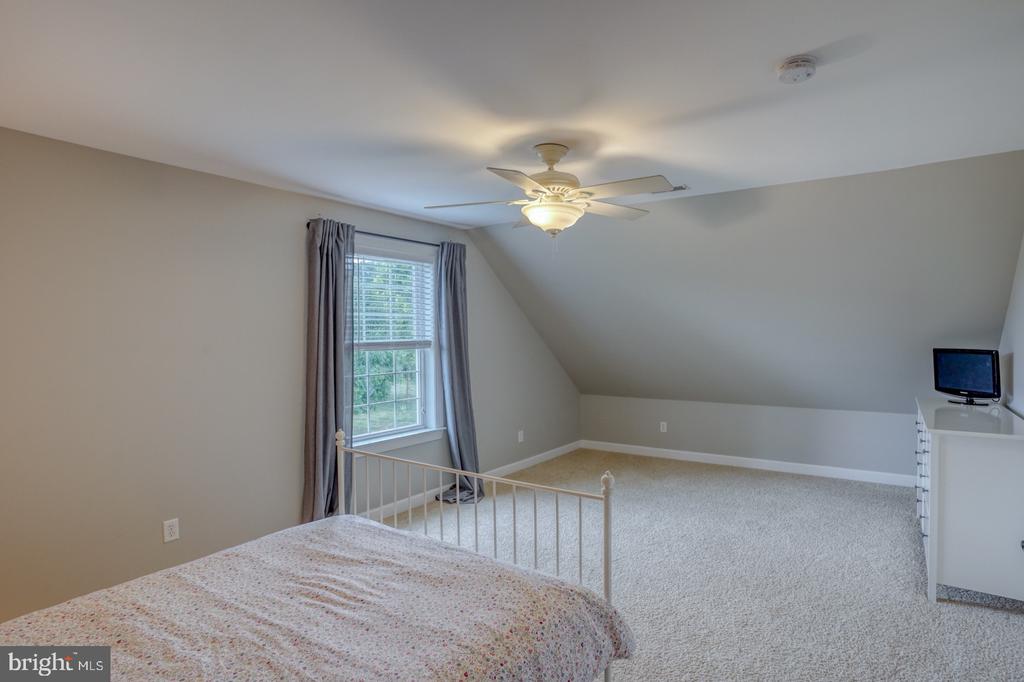 121 Browning Ln