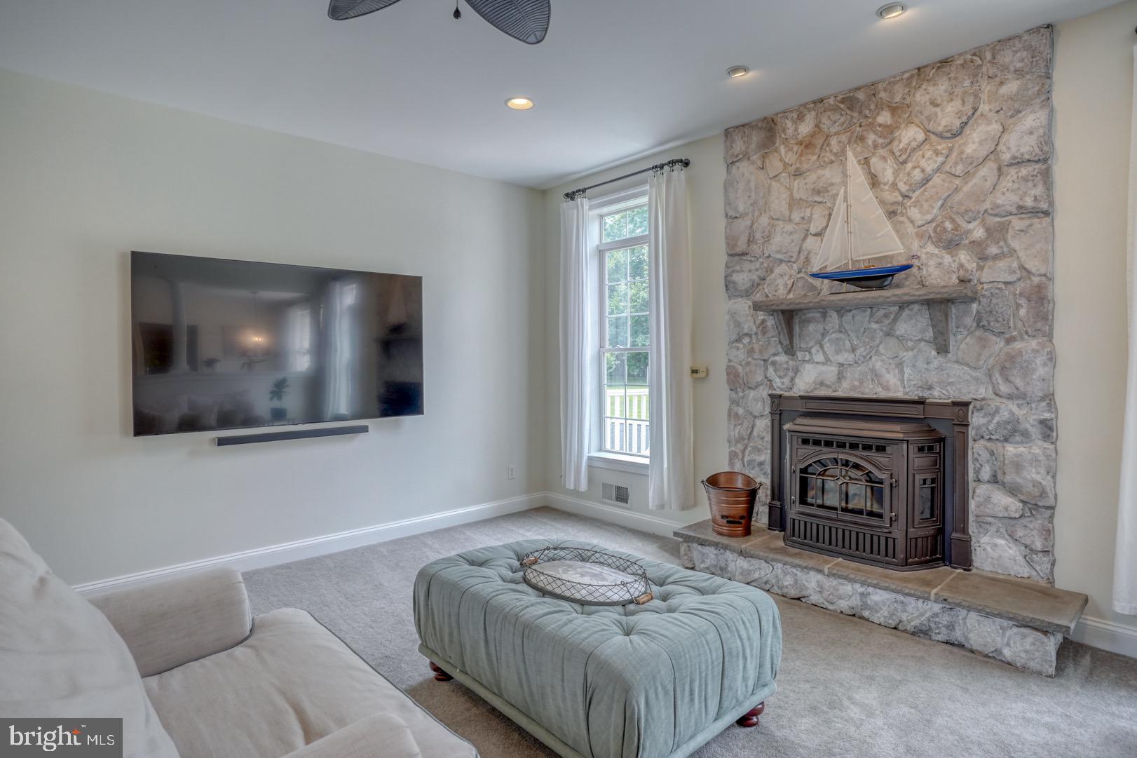 121 Browning Ln