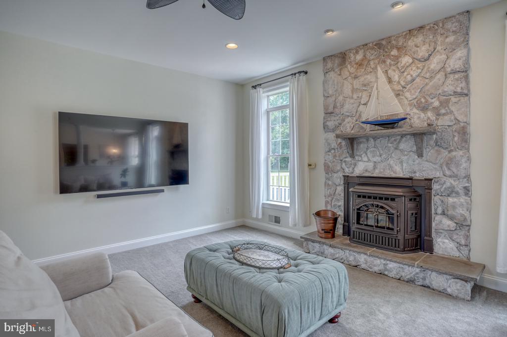 121 Browning Ln