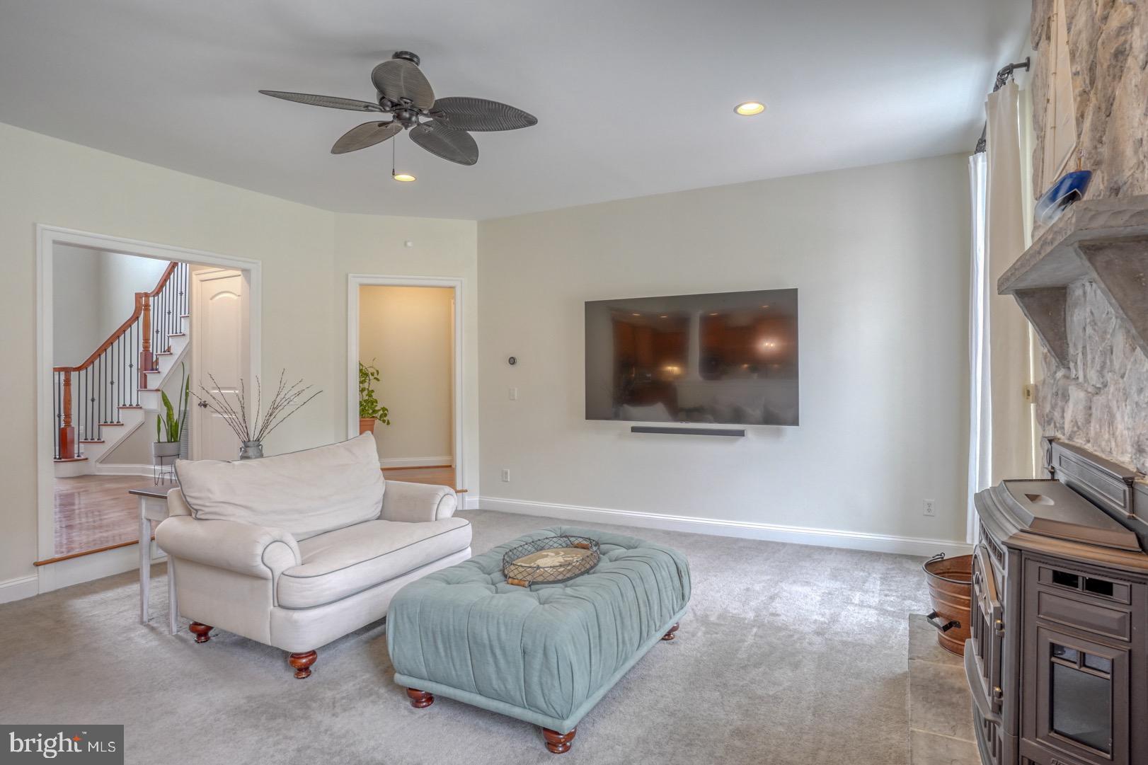 121 Browning Ln