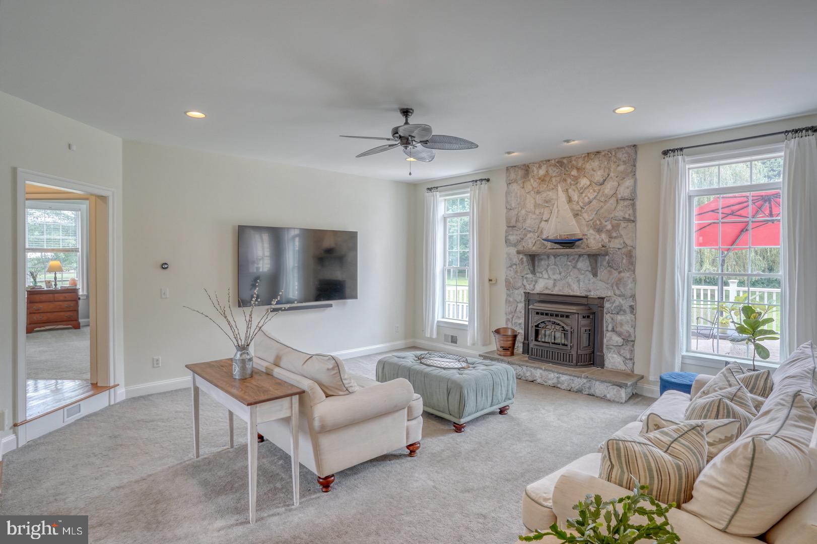 121 Browning Ln