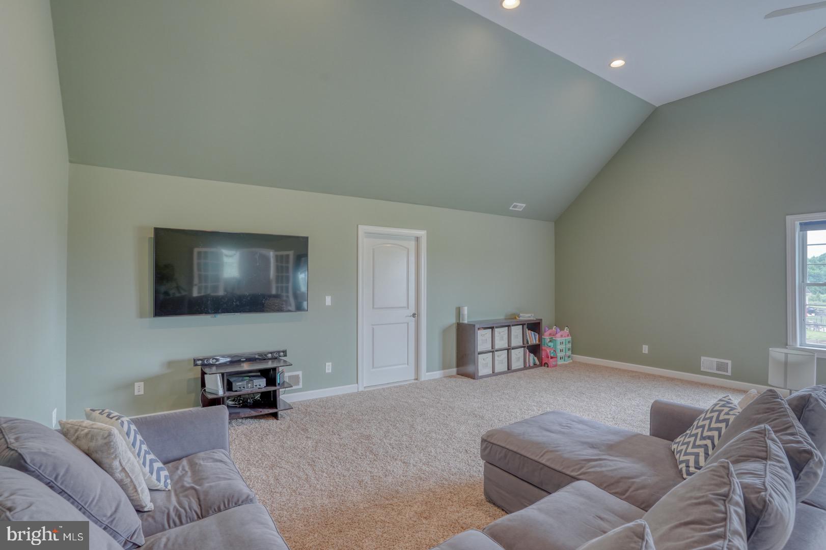 121 Browning Ln