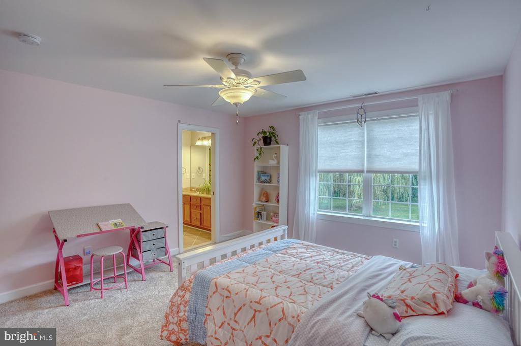 121 Browning Ln