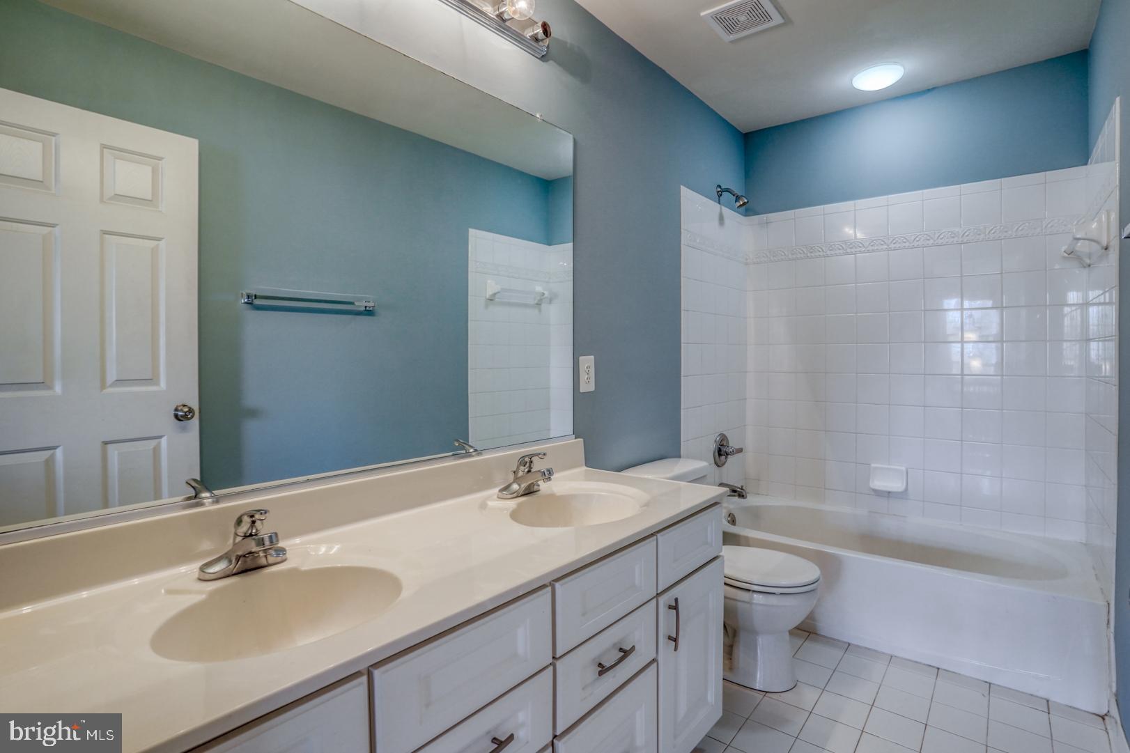 132 Meadowcroft Dr