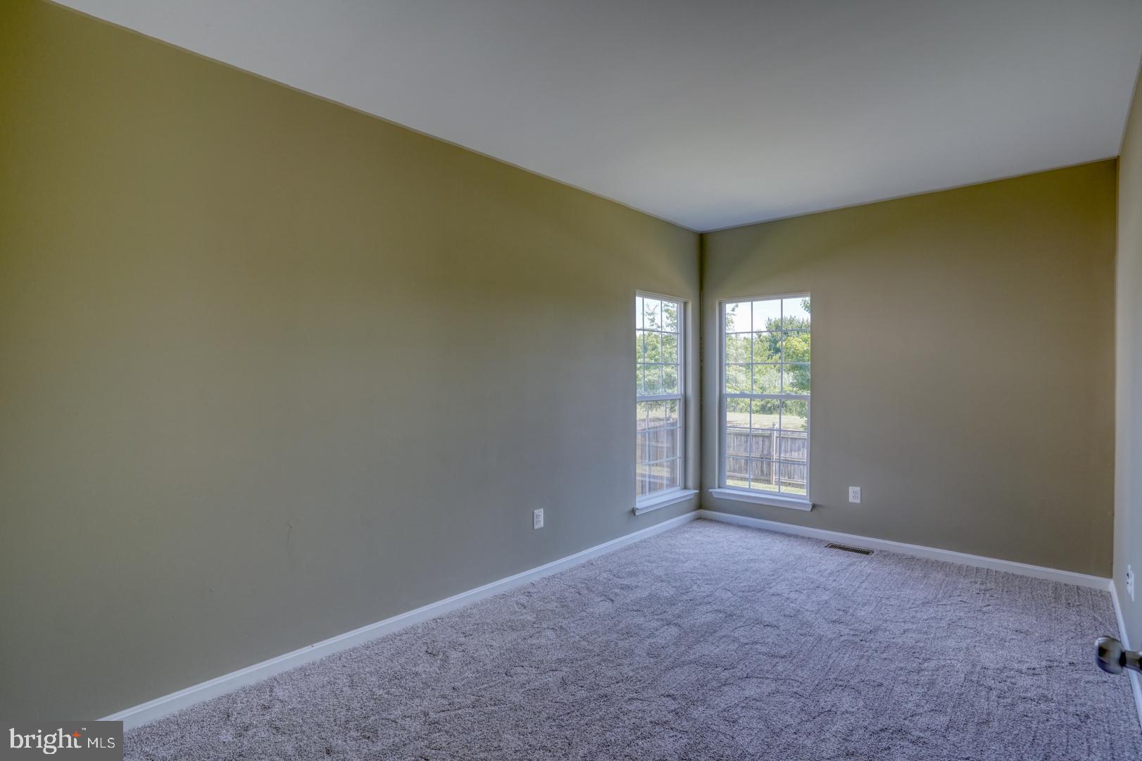 132 Meadowcroft Dr