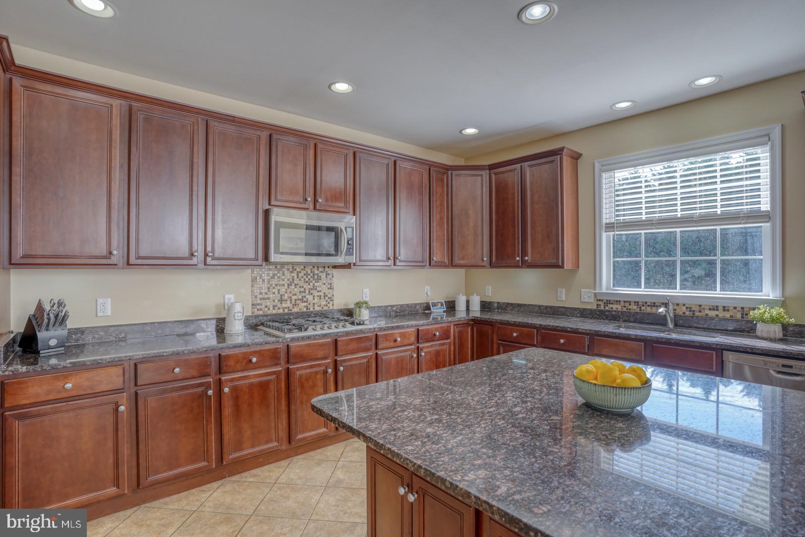 114 Gathering Ct