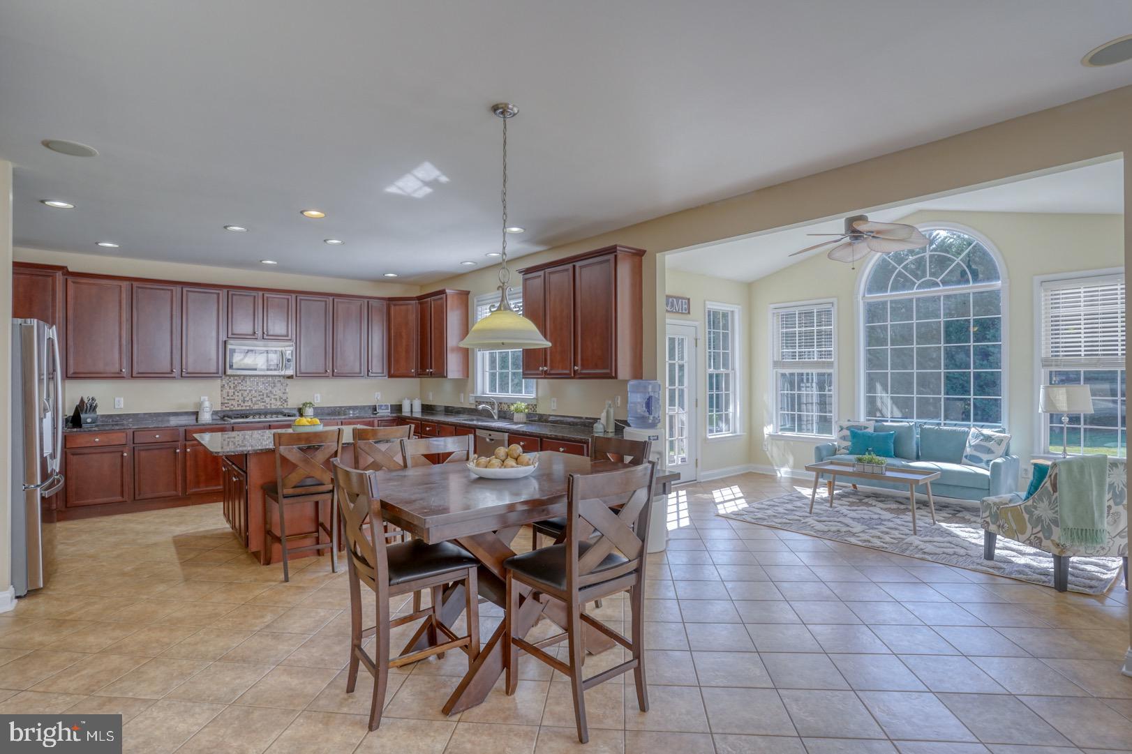 114 Gathering Ct