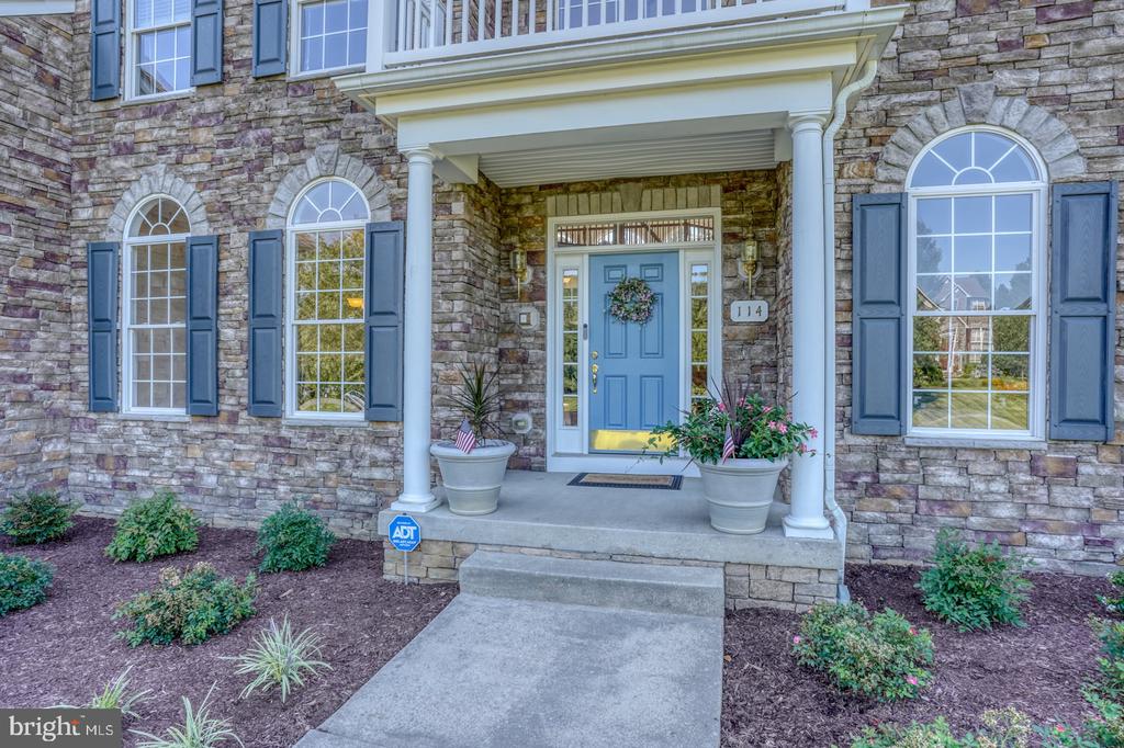 114 Gathering Ct