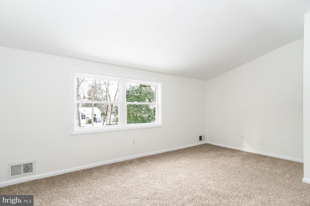 109 Secor Rd