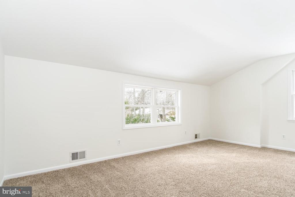 109 Secor Rd