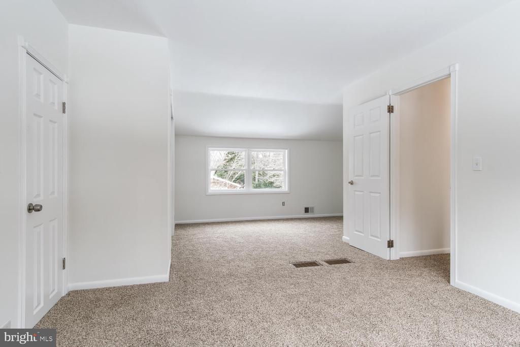 109 Secor Rd