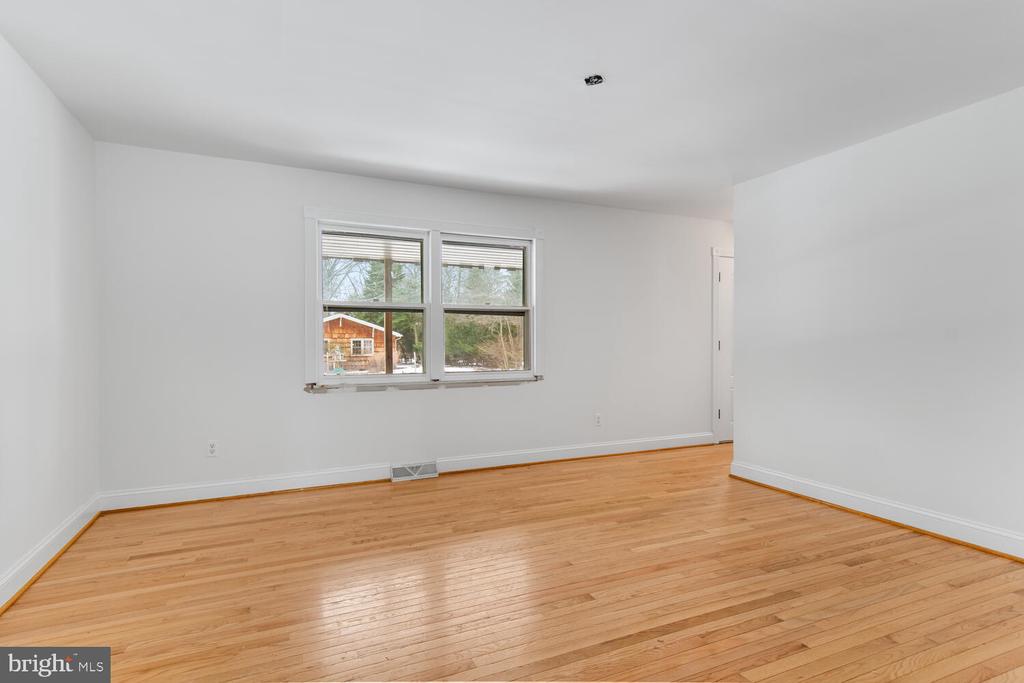 109 Secor Rd