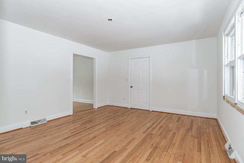 109 Secor Rd