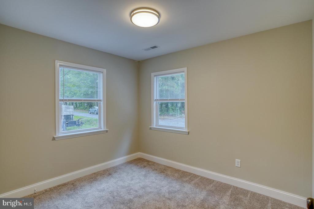 318 Gibbs Rd