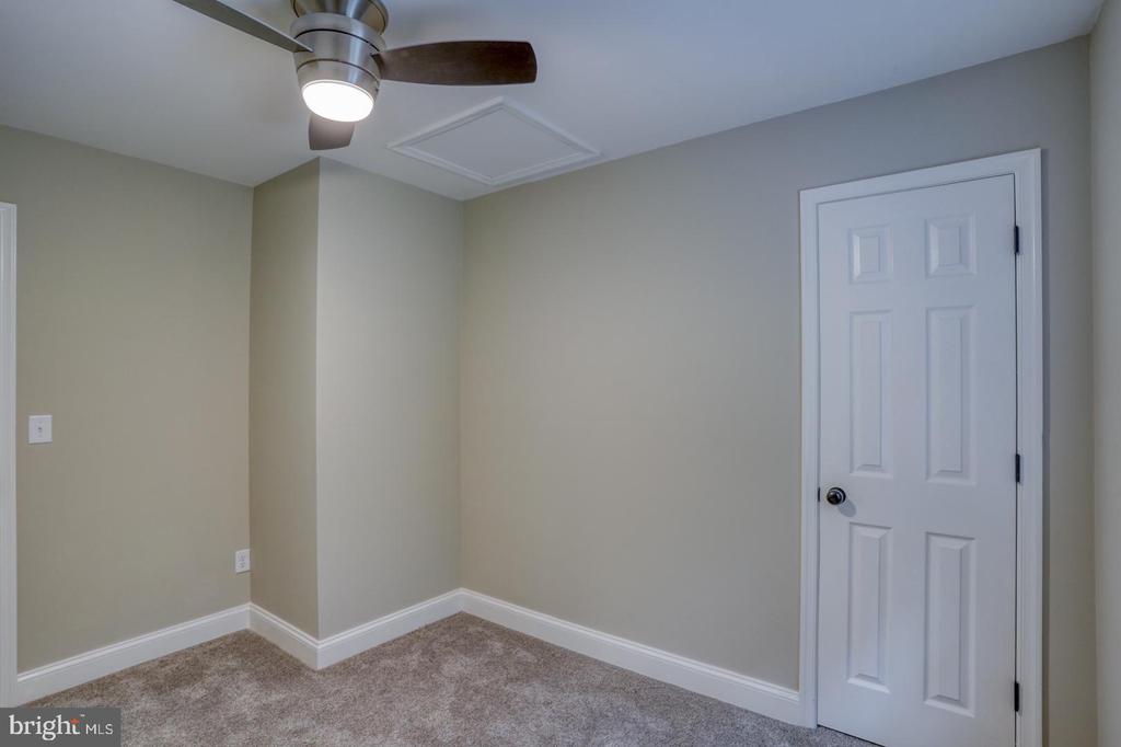 318 Gibbs Rd