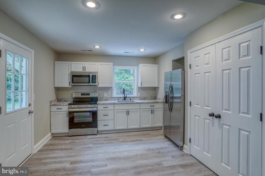 318 Gibbs Rd