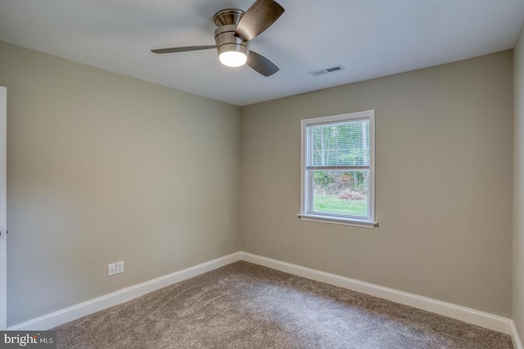 318 Gibbs Rd