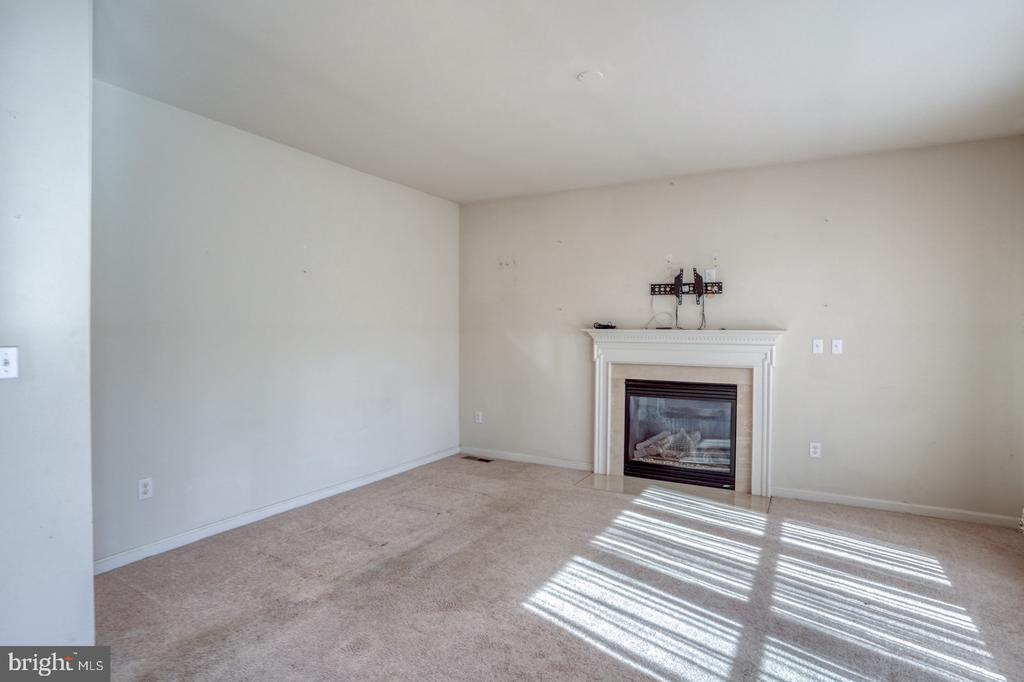 104 Gathering Ct