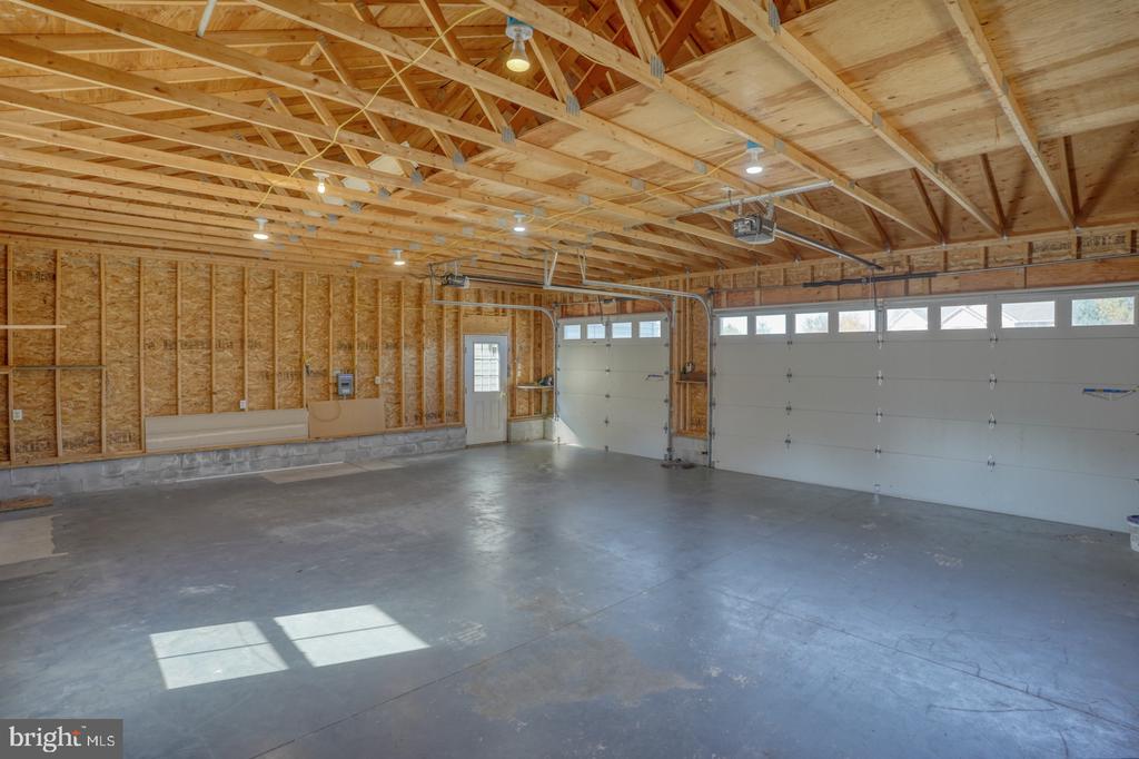 104 Gathering Ct