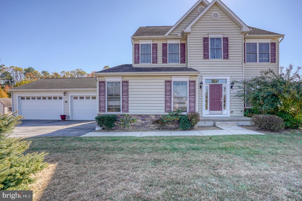 104 Gathering Ct
