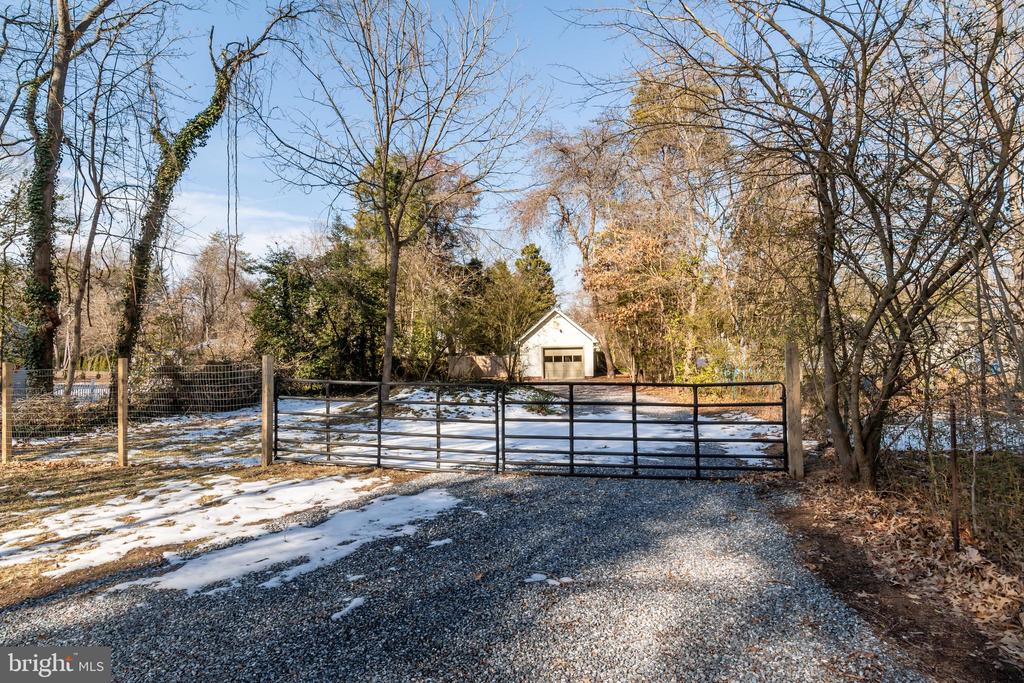 118 Char Nor Manor Blvd
