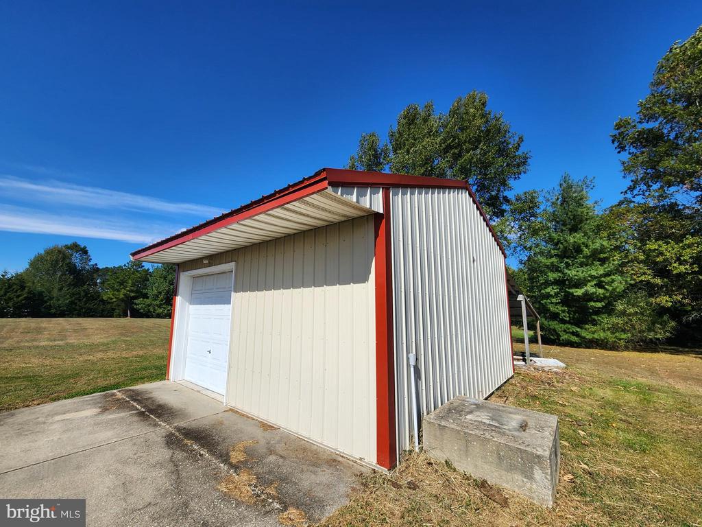 152 Spencer Ln