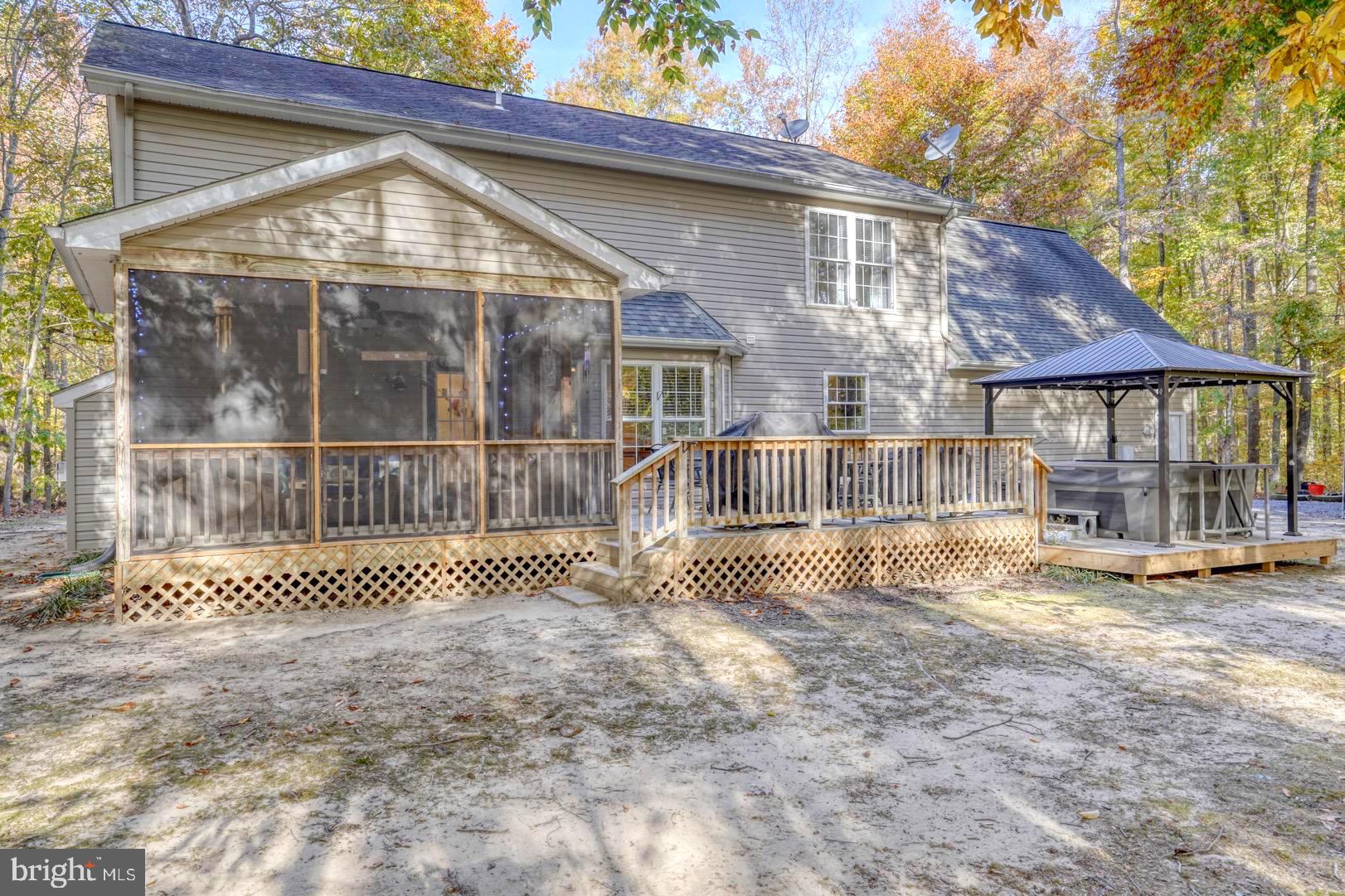 116 Solitude Ln
