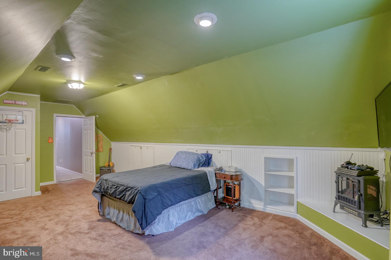 116 Solitude Ln