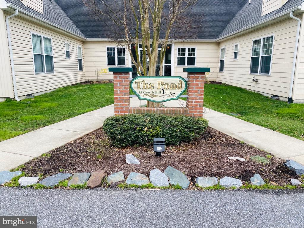 502 Pond Way