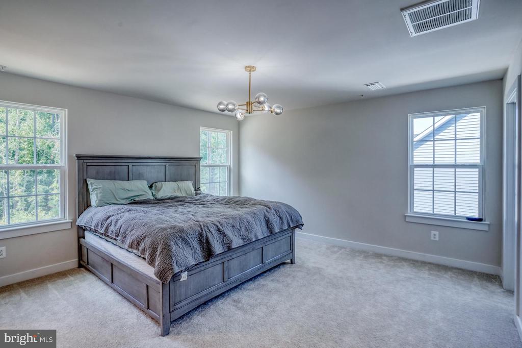 133 Perrys Retreat Blvd
