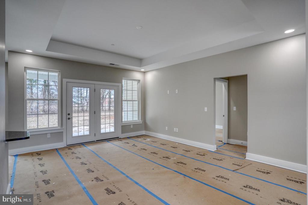 116 W Main St