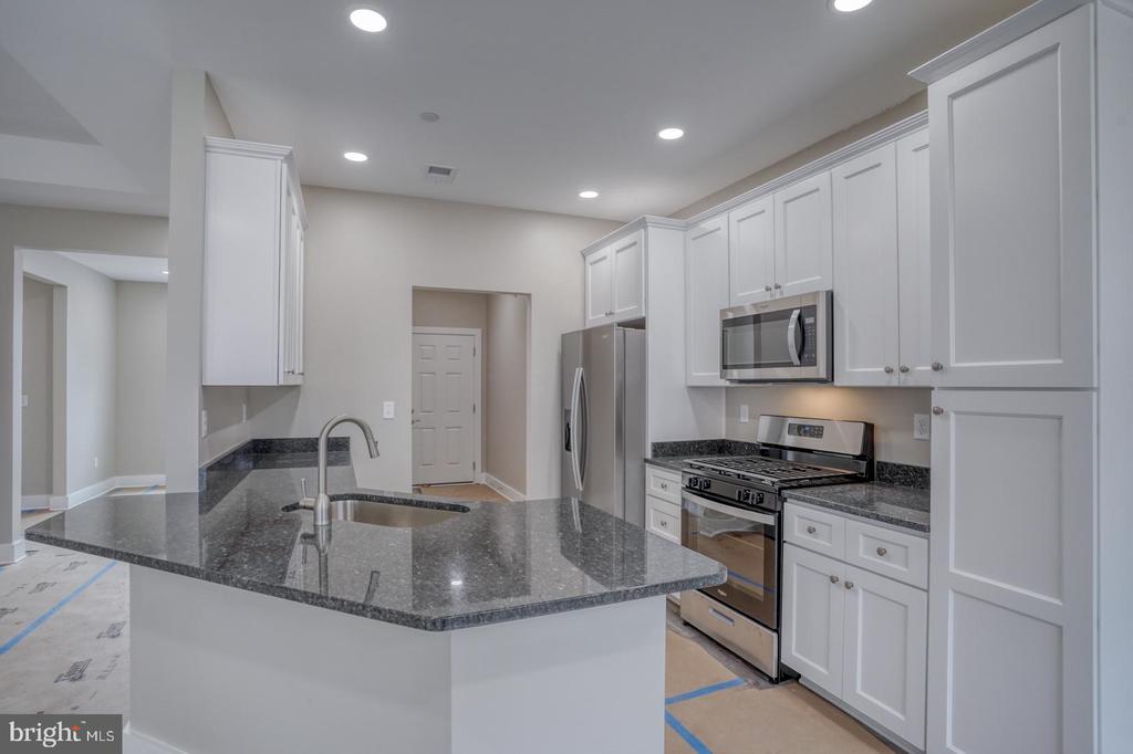 116 W Main St