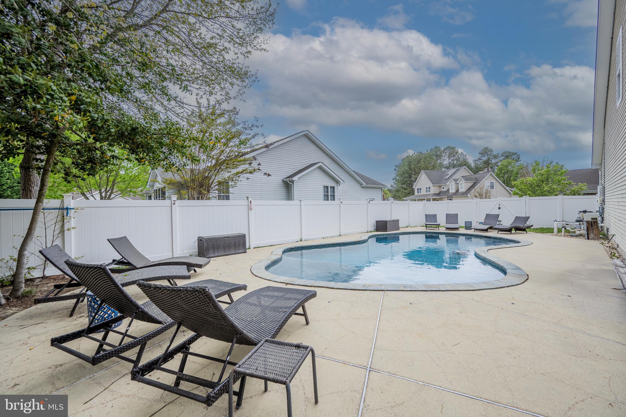 106 Caspian Dr