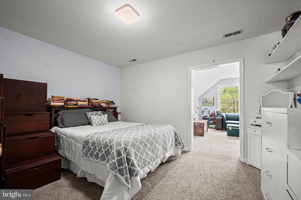 106 Caspian Dr