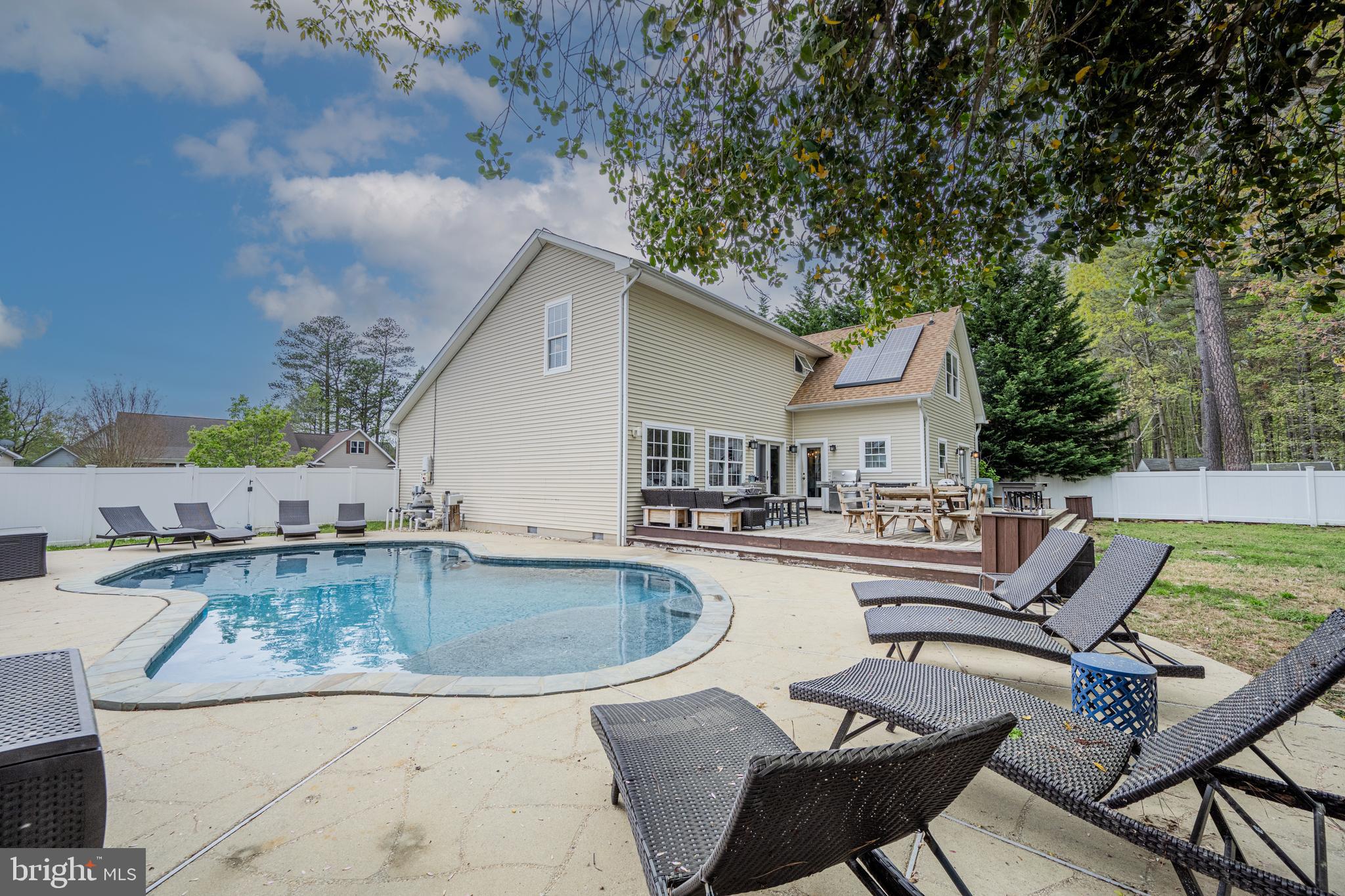 106 Caspian Dr