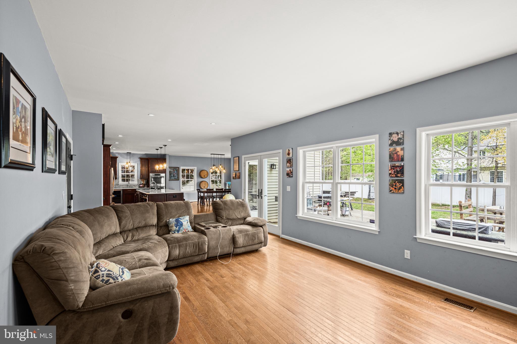 106 Caspian Dr