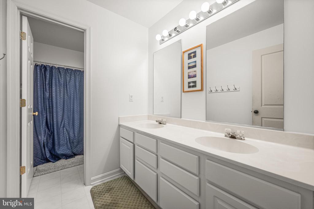 106 Caspian Dr