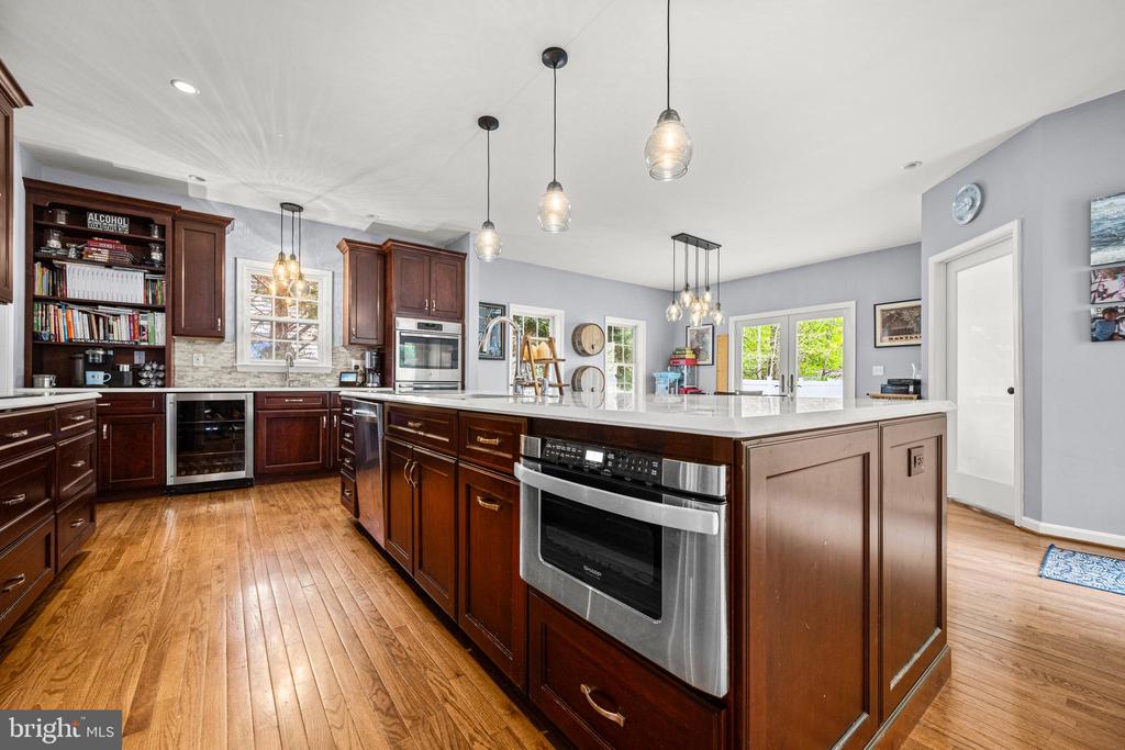 106 Caspian Dr