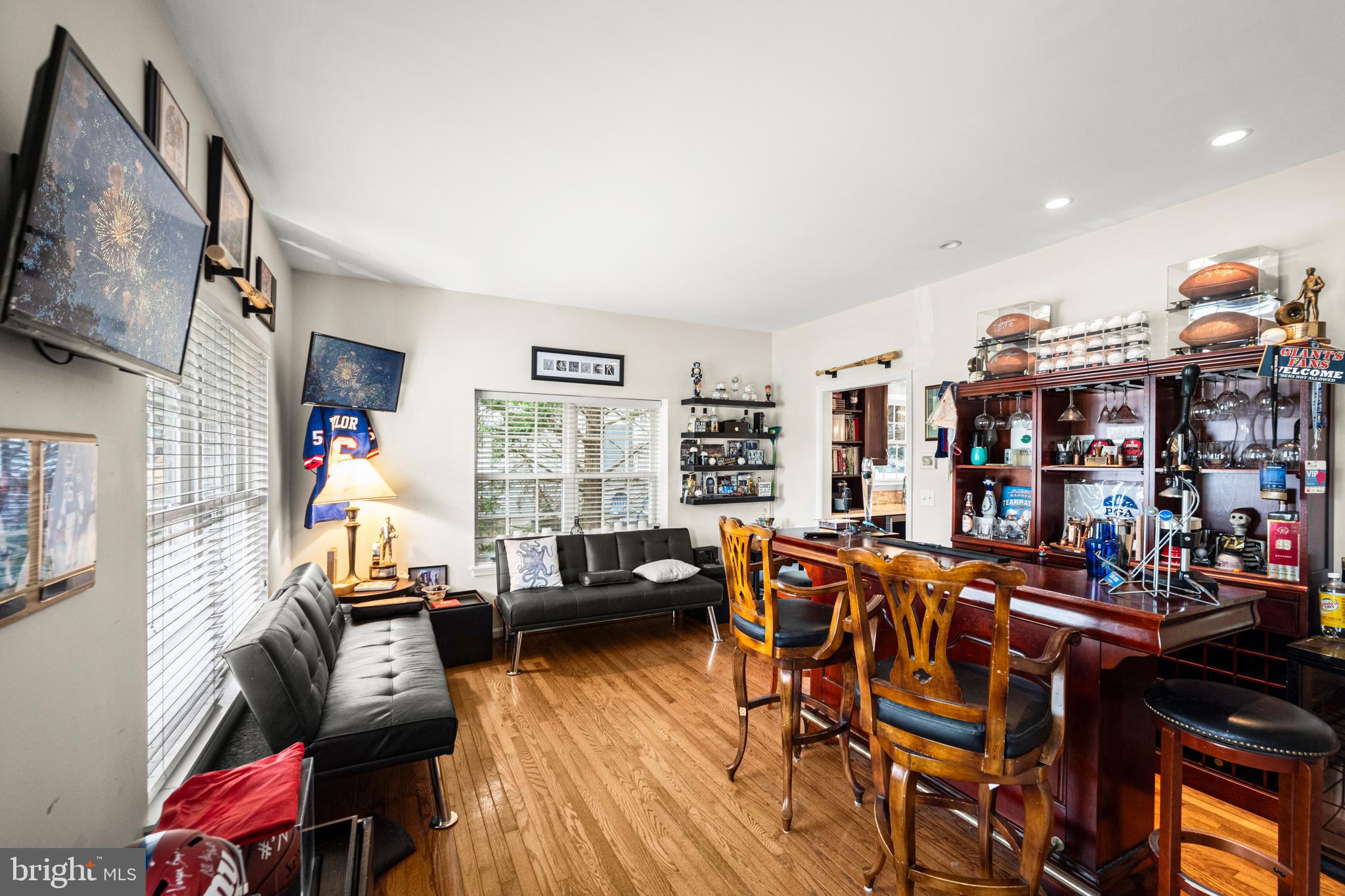 106 Caspian Dr