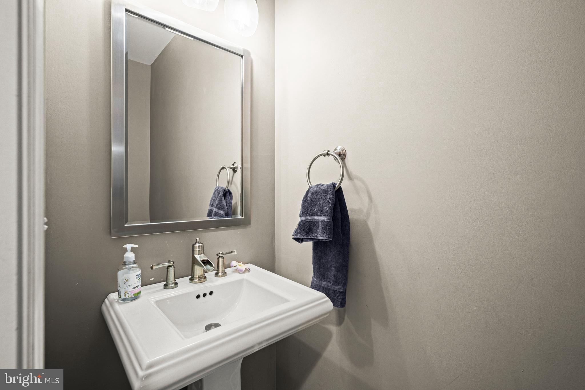 106 Caspian Dr