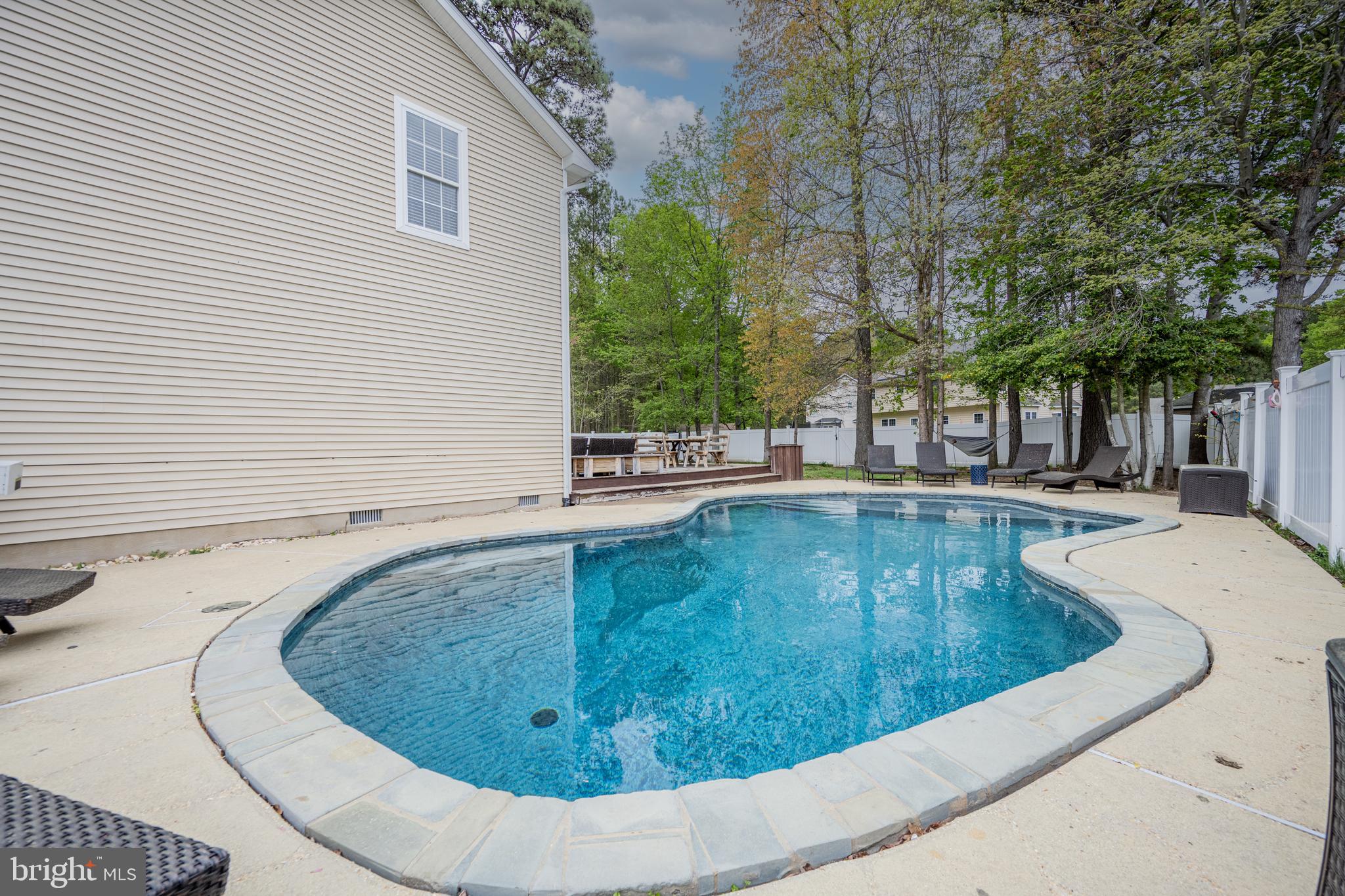 106 Caspian Dr
