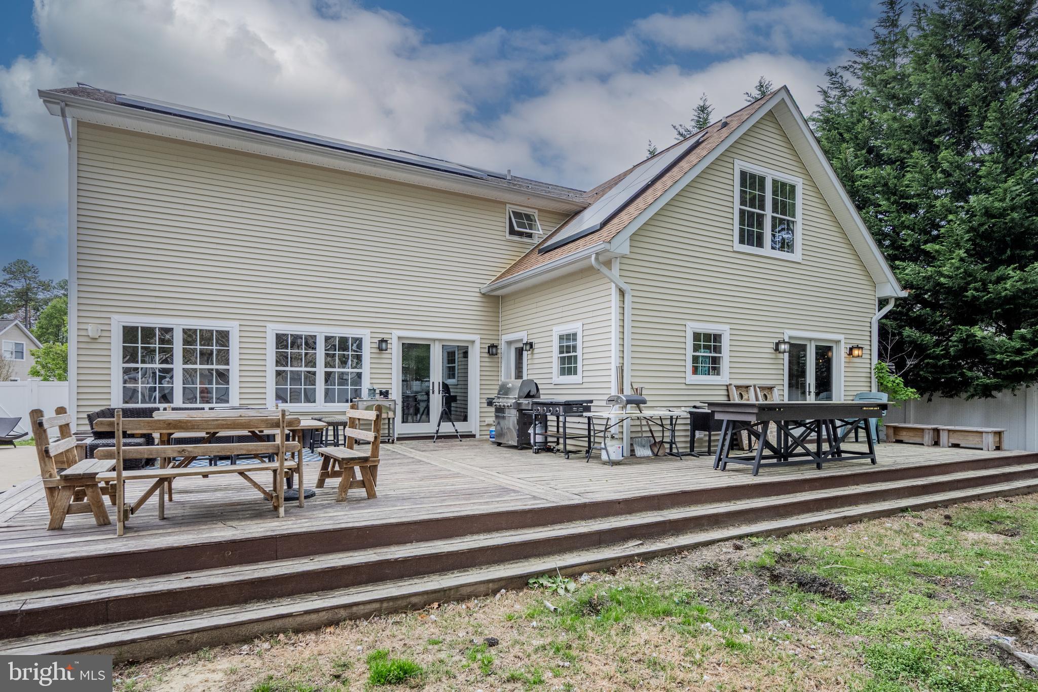 106 Caspian Dr
