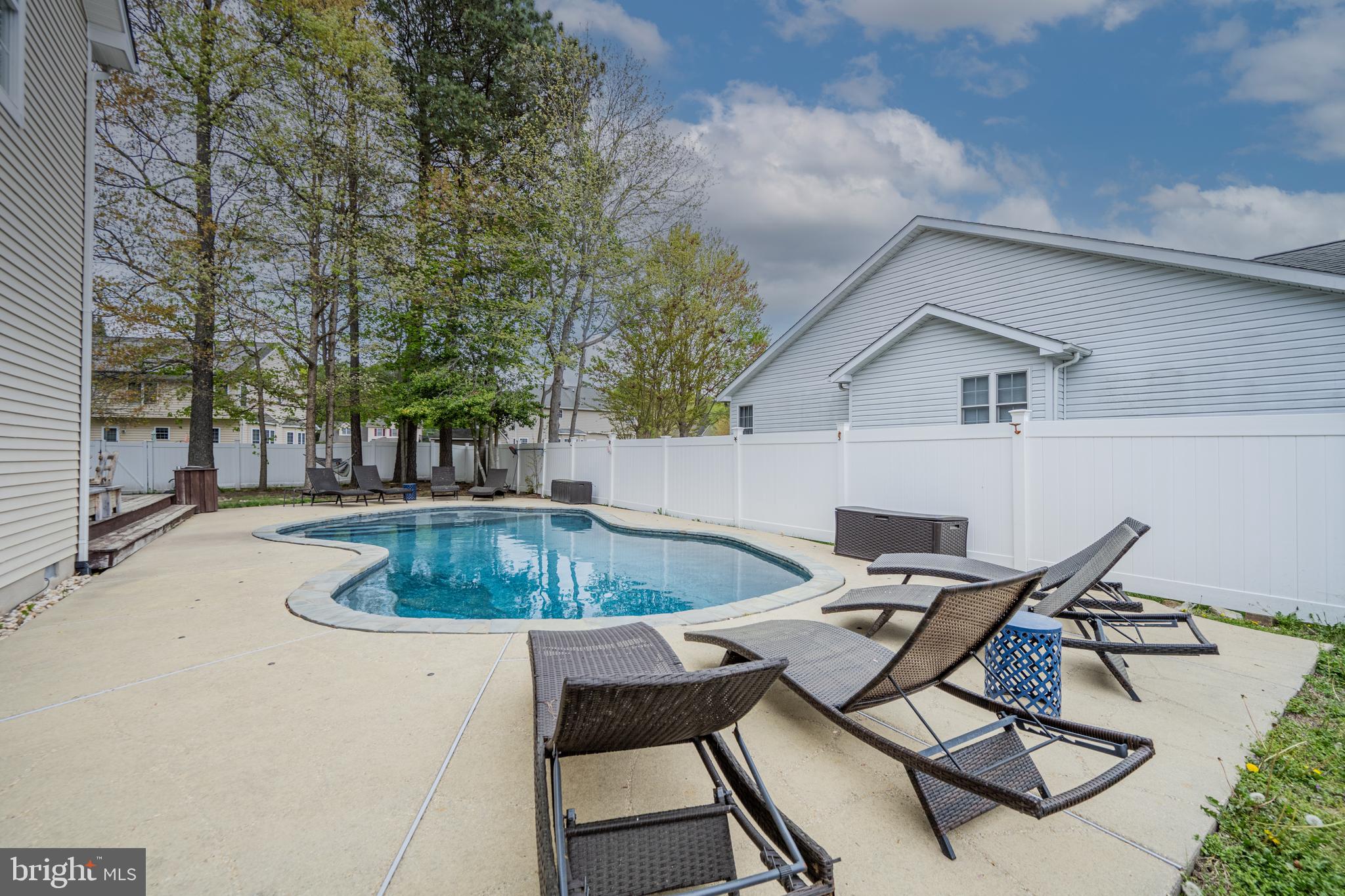 106 Caspian Dr