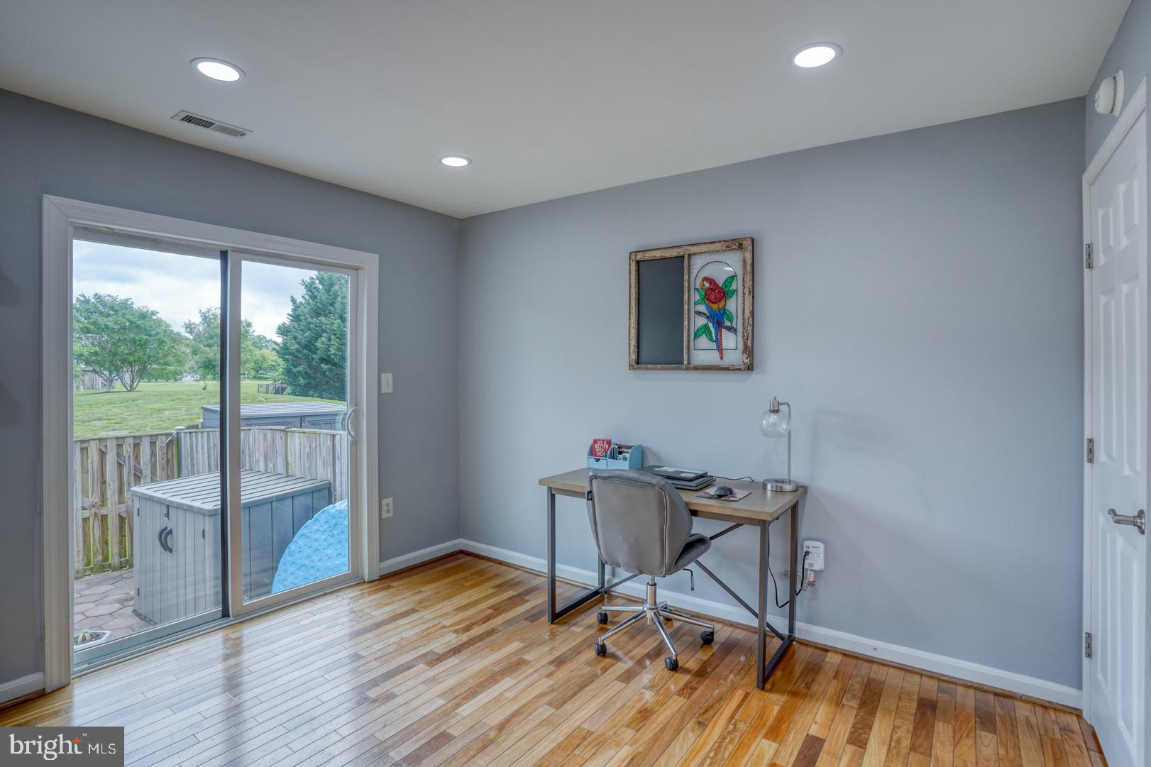 341 Creekside Commons Ct