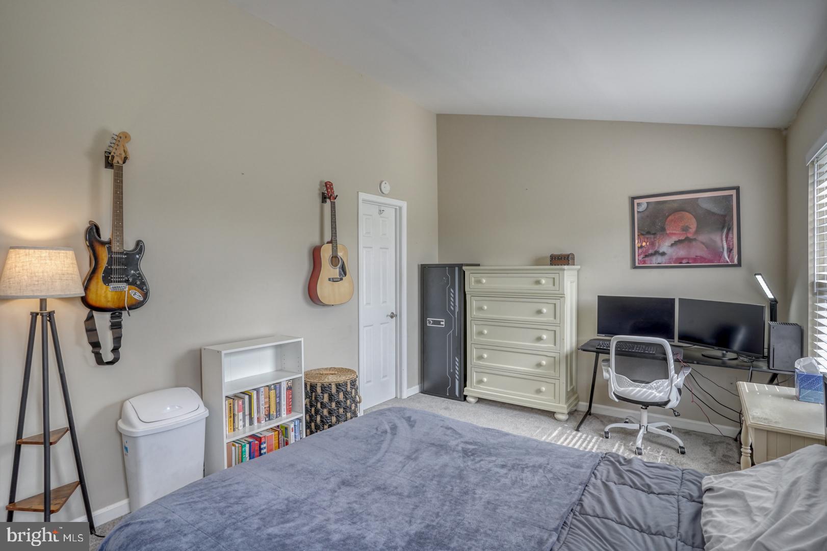 341 Creekside Commons Ct