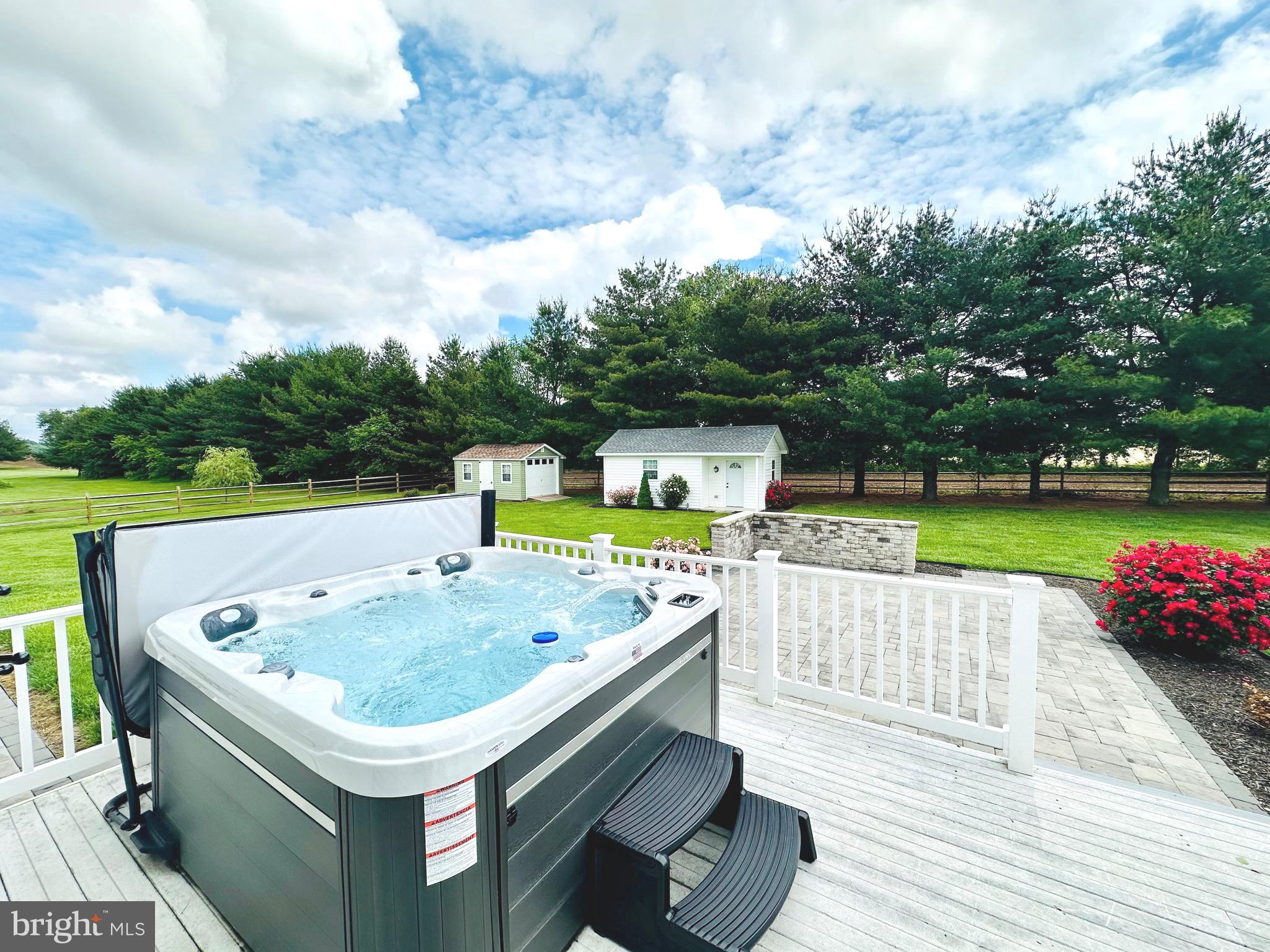 124 Amanda Ln