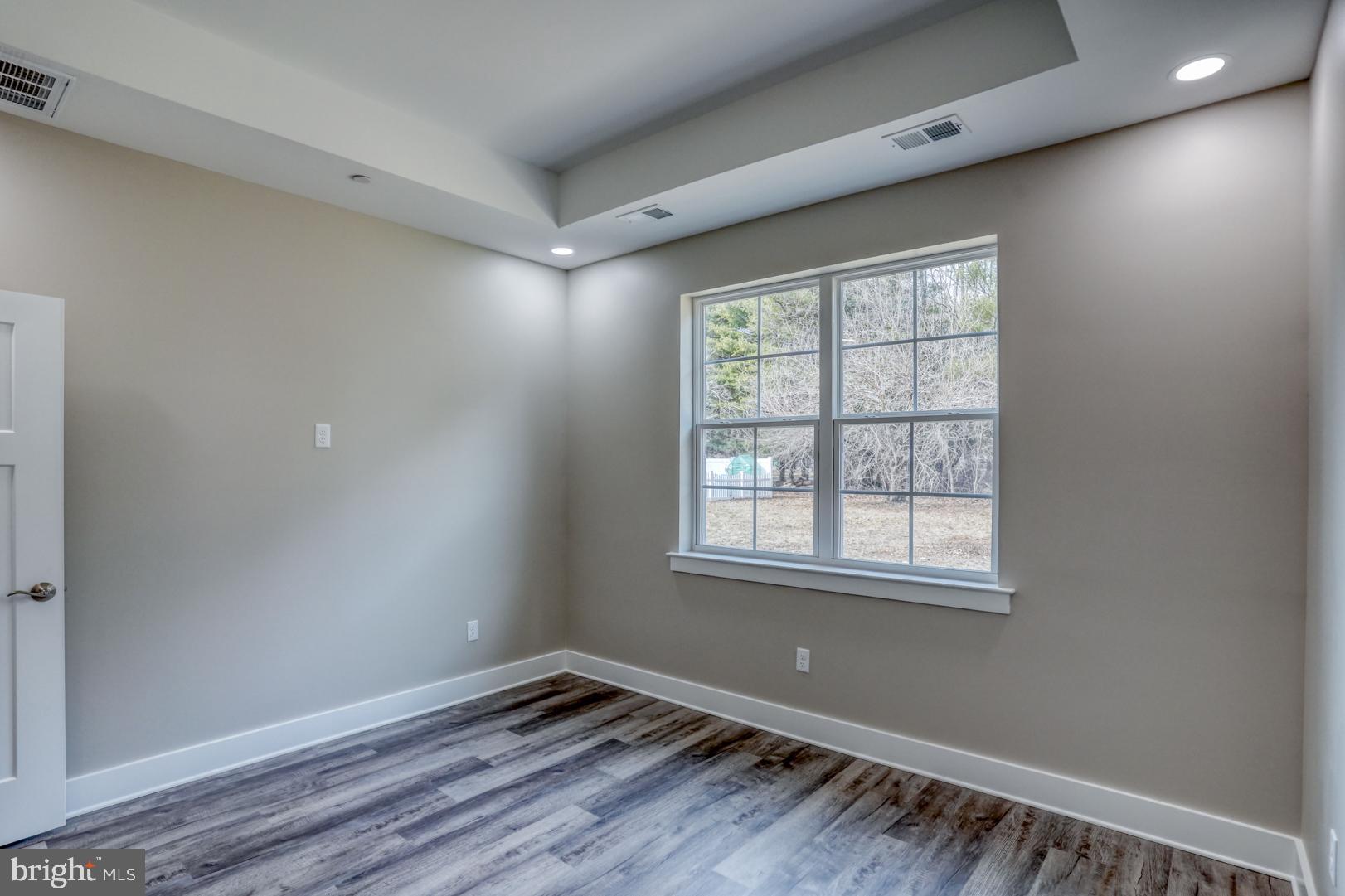 114 W Main St W MAIN