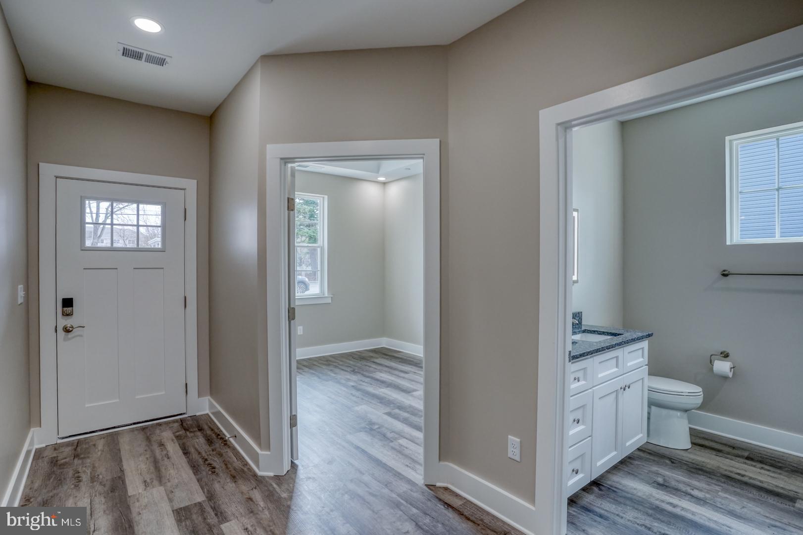 114 W Main St W MAIN